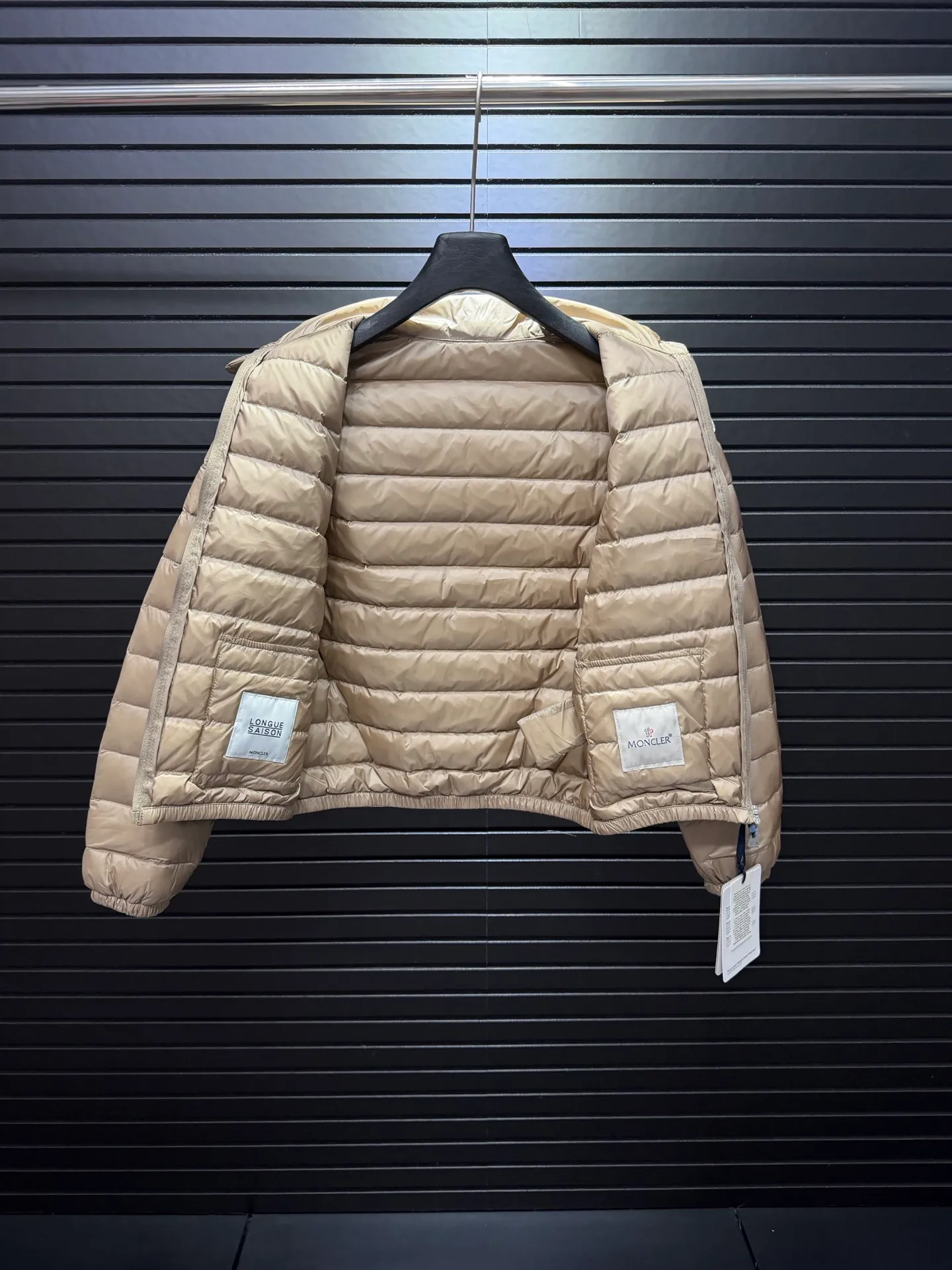 Moncler Same Style Lans Same Style ， 。 ， ; ， ， ， ：Black Khaki Beige Light Blue Light Pink White Size：1234